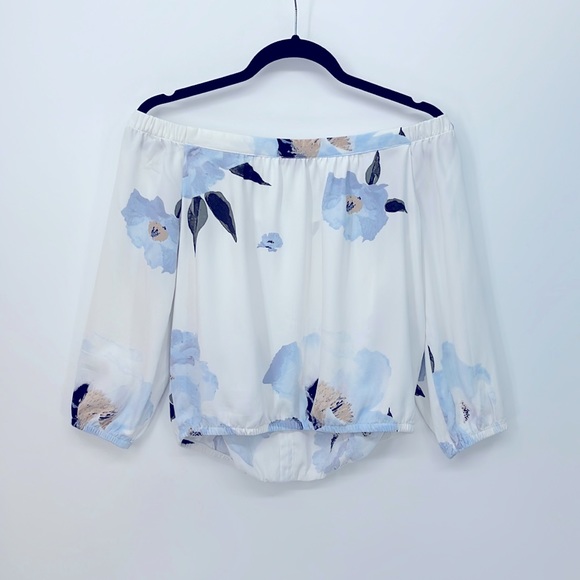 DYNAMITE Floral Off Shoulder Blouse - Picture 3 of 3
